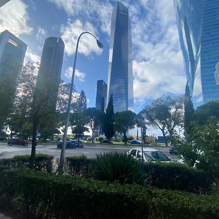 Chamartin De Frente A 4 Torres Lägenhet Madrid Exteriör bild