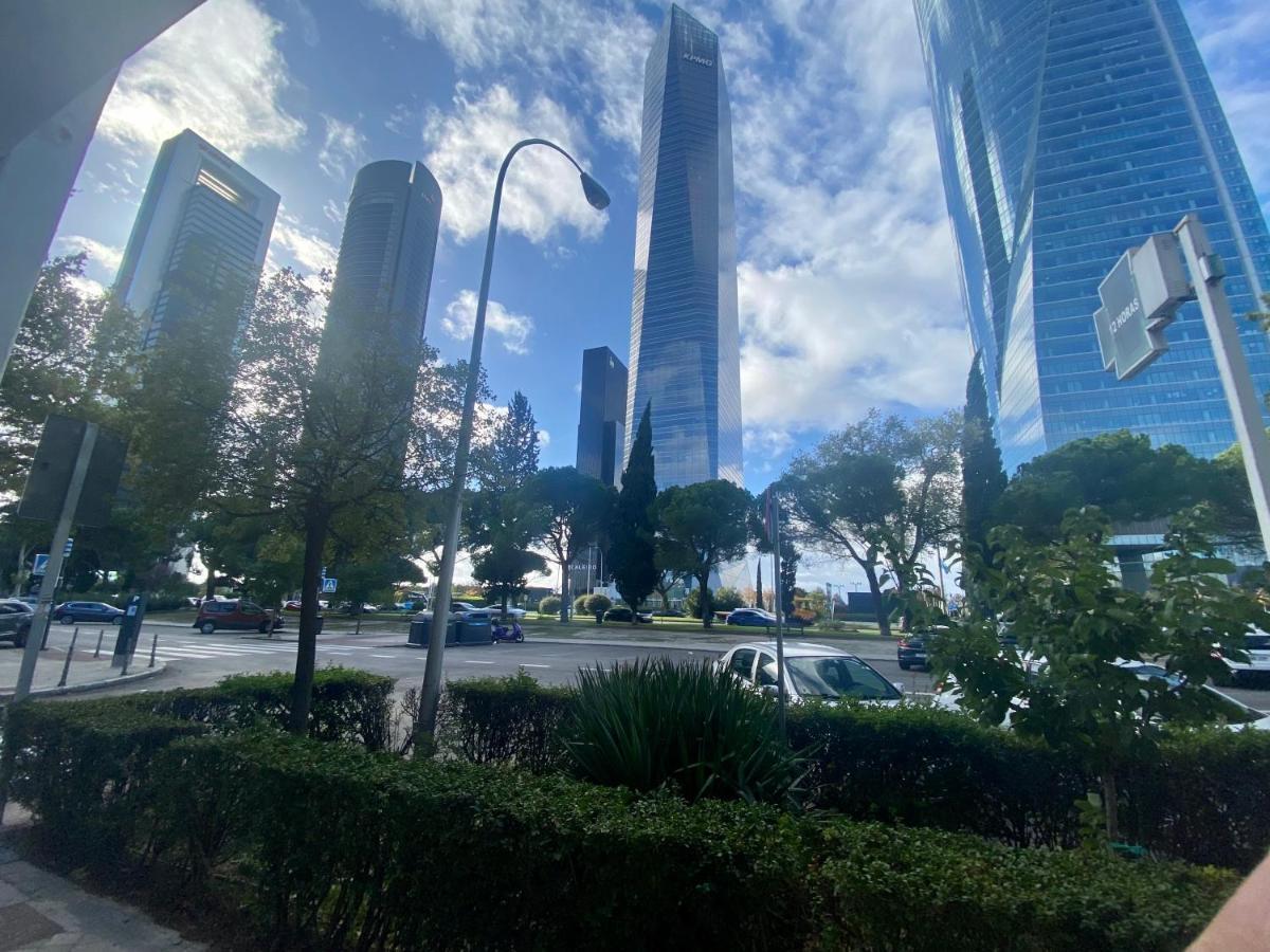 Chamartin De Frente A 4 Torres Lägenhet Madrid Exteriör bild